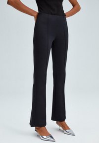 Touché Privé HIGH WAIST STITCHED   - Pantaloni - black