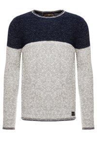 Sweter dzianinowy z granatową górną częścią i teksturowaną szaro-skalną dolną częścią. Okrągły dekolt, długie rękawy i kontrastujące mankiety.