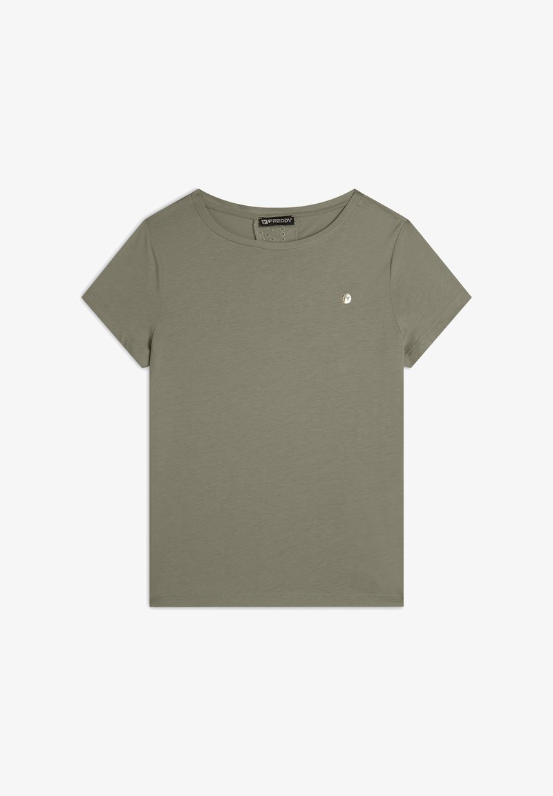 Camiseta de manga corta en color verde oliva hecha de tela suave, con cuello redondo y un pequeño logo en el pecho. Textura suave.