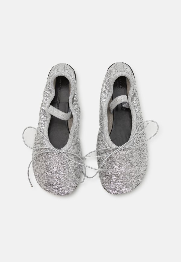 GLOVE MARY JANE BALLET FLATS IN METALLIC - Ankle strap ballet pumps - silver3