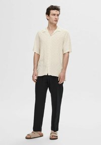 Selected Homme SLHRELAX-VERO SS AOP - Camicia - egret