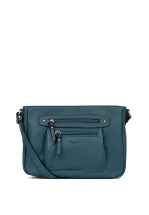 Sac bandoulière en cuir bleu canard avec une texture lisse, comportant deux poches zippées à l'avant, des finitions en métal doré et une bandoulière réglable.
