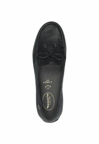Schwarze Lederflats mit runder Zehenpartie, genähten Details und einer kleinen Schleife. Verfügt über eine perforierte Innensohle und ist mit dem "Tamaris Comfort"-Label versehen.