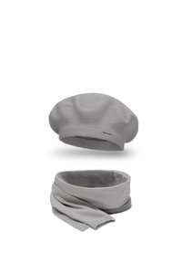 Unselected, light grey