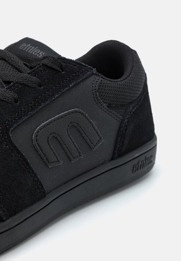 CRESTA UNISEX - Trainers2