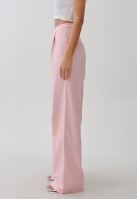 TUSSAH DREW TROUSERS - Auduma bikses - pale pink