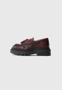 BETH - Slip-ons - port red