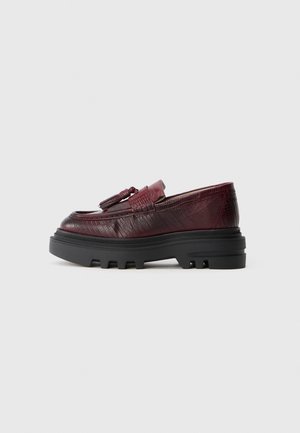 BETH - Loafers - port red