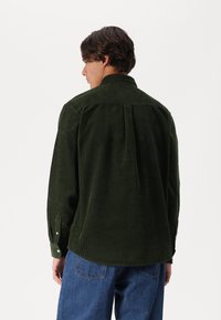 Carhartt WIP MADISON ciemnobrązowy