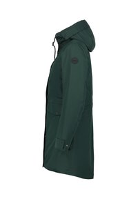 Parka impermeable verde con capucha, detalles de botones y un parche de logo. Presenta un corte recto y bolsillos. Tejido suave y duradero.