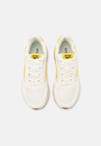 HI-TEC HTS74 SHADOW UNISEX  - Sportcipő - gardenia/cyber yellow/sea storm