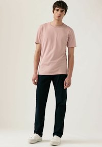 Next ESSENTIAL CREW NECK - Základné tričko - pink