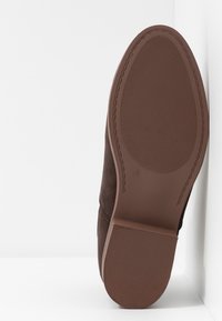 Dorothy Perkins Wide Fit Nilkkurit - brown