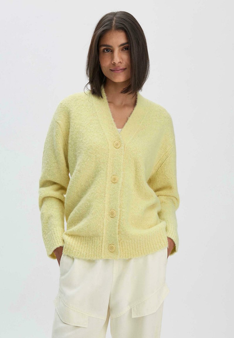 hessnatur RELAXED - Strickjacke - zitronengras