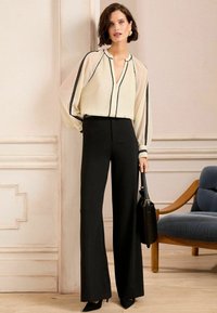 Love & Roses PETITE FIT ZIP DETAIL PLEATED STUD - Camicetta - ivory