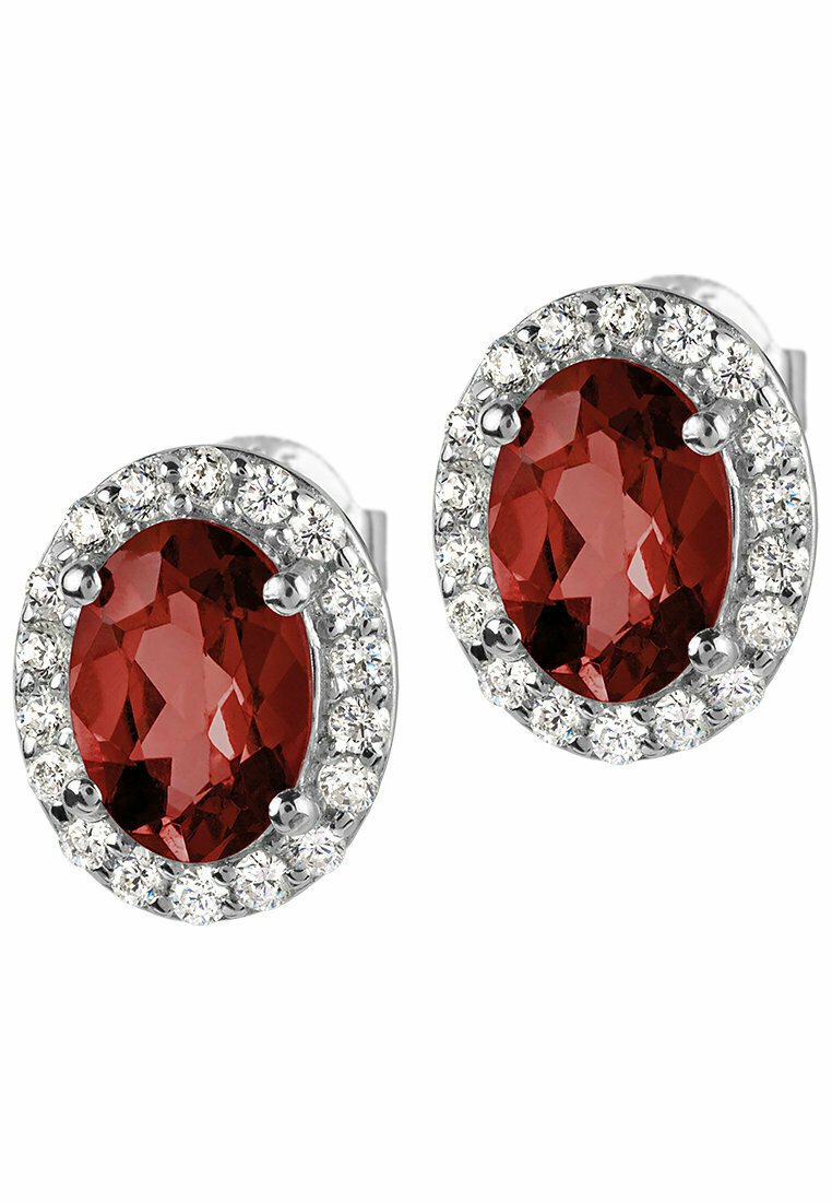 Gemme ovali rosse circondate da piccole pietre bianche, montate su argento lucido. Gli orecchini hanno un design classico ed elegante con una superficie liscia.