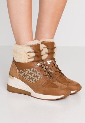 Enkelkaarsjes - cognac