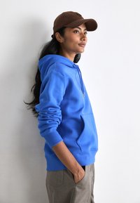 GANT SHIELD HOODIE - Sweatshirt - greece blue