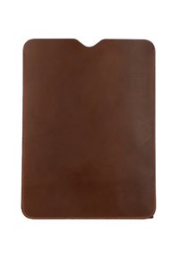 Brązowy skórzany etui na tablet o gładkiej fakturze, zaokrąglonych rogach i wycięciu w kształcie litery V na górze, umożliwiającym łatwy dostęp.
