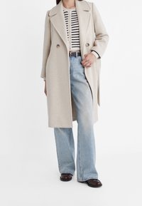Stradivarius Mantel - off-white