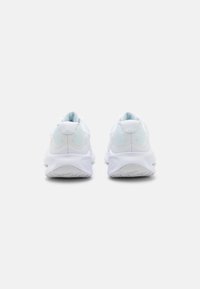 Nike Performance REVOLUTION white/blanc - Main Image