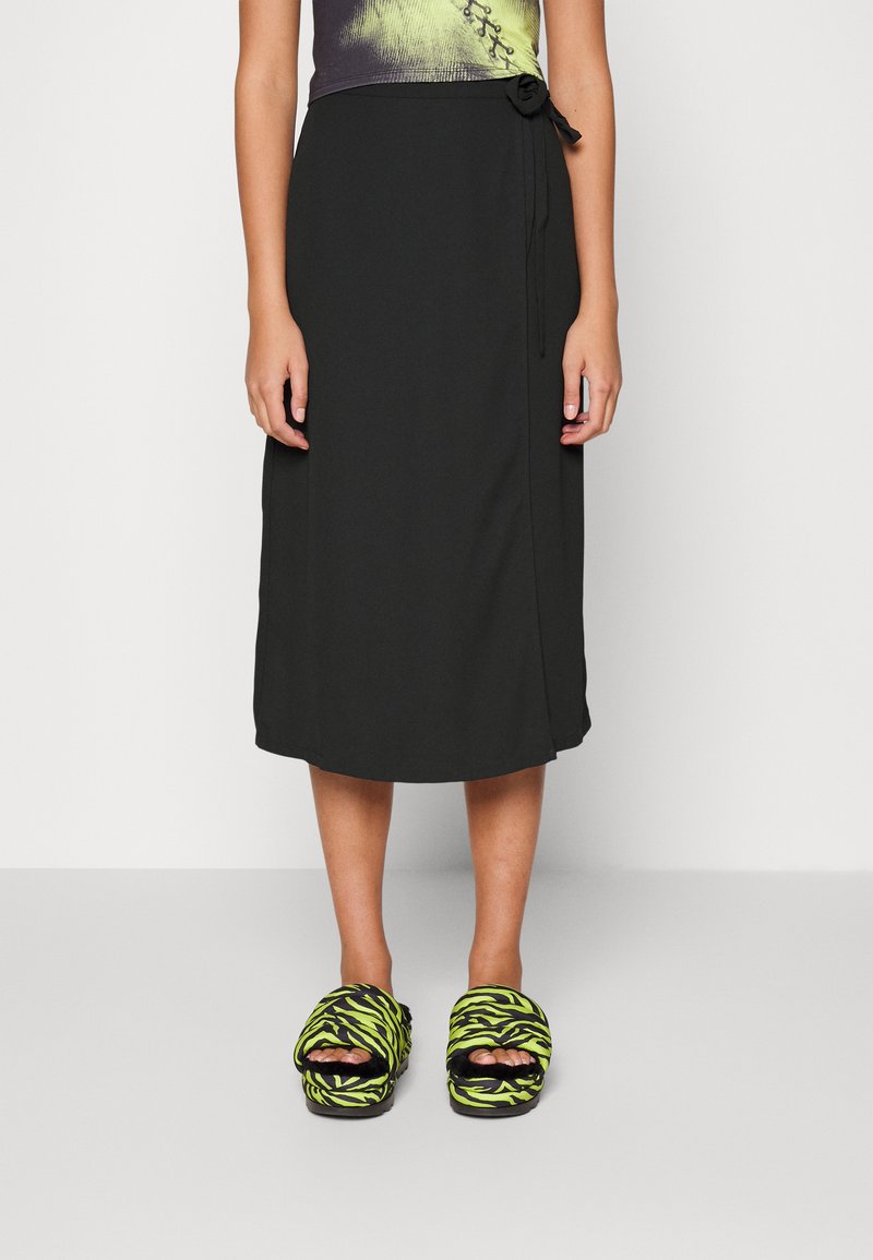 Monki Saia evasé - black dark