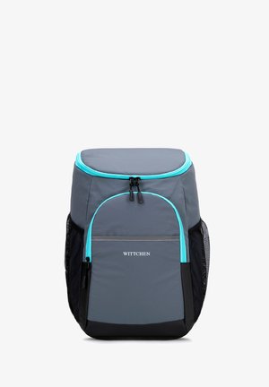 Szary plecak z turkusowymi akcentami, wykonany z trwałego materiału. Posiada zasuwaną główną komorę oraz siateczkowe kieszenie po bokach. Widoczne logo marki.