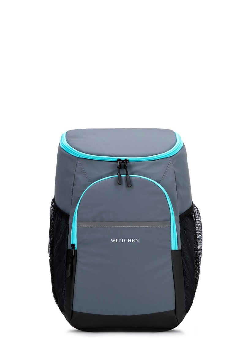 Sac à dos gris avec accents turquoise, fabriqué en tissu résistant. Comprend un compartiment principal zippé et des poches en mesh sur les côtés. Logo de la marque visible.