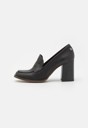 Højhælede pumps - black