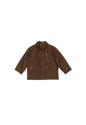 Chaqueta marrón hecha de un material suave, con un cuello de pana, dos bolsillos delanteros con cierres de botón y un diseño de corte relajado.