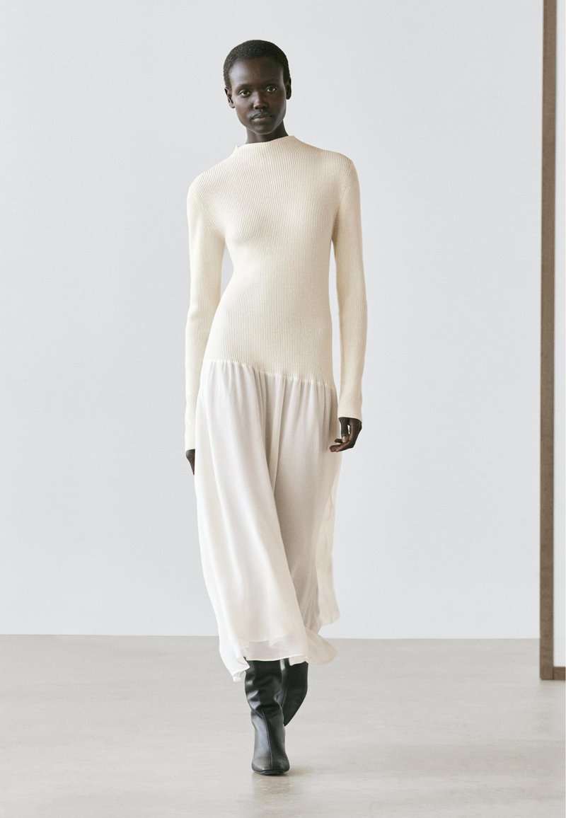 Massimo Dutti LONG PLEATED WITH MATCHING DETAIL - Jumper dress - beige - Zalando.co.uk Massimo Dutti LONG PLEATED WITH MATCHING DETAIL - Jumper dress - beige - Zalando.co.uk