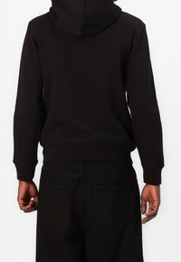 GAP Felpa con cappuccio - black