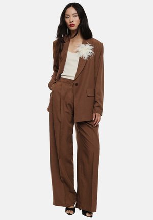 Imperial, PANTALONI PALAZZO A VITA ALTA CON GAMBA AMPIA - Pantaloni - cioccolato