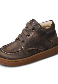 Scarpa in pelle marrone con punta tonda, cuciture a contrasto, suola in gomma e design con lacci a tre occhielli. Presenta un logo sul lato.