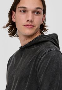 QS - Bluza z kapturem