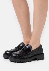 Bruno Premi Chaussons - black