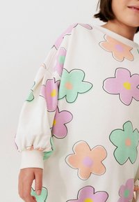 Next Strickkleid - ecru white lilac purple green daisy print