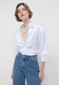 Calliope - CROP SIMIL CON ARRICCIO - Button-down blouse - bianco ottico Thumbnail Image 1