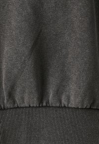 ONLY ONLLUCINDA O NECK - Sweatshirt - black