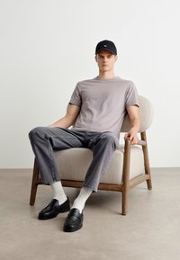 Mads Nørgaard THOR TEE - Pamata T-krekls - titanium