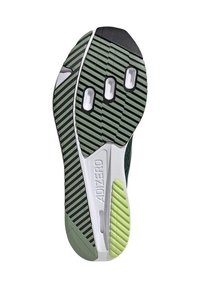 Schoenzool met een groen en zwart diagonale loopvlakpatroon, drie rechthoekige uitsparingen nabij de bal, en "ADIZERO" branding op een witte middensectie.
