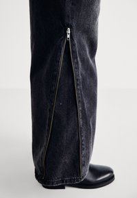 The Ragged Priest FERAL ZIP FLARES - Wide Leg - charcoal