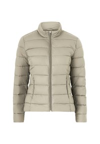 Chaqueta acolchada ligera de color beige con cuello alto, cierre frontal y costuras horizontales; cuenta con dos bolsillos laterales. Textura suave.