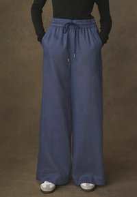 Next PETITE  - Auduma bikses - indigo blue