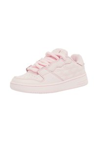 Lys rosa sneakers med et teksturert quiltet design, med runde snøringer og en glatt lærfinish. Det er også dekorasjoner som en logo og perforeringer.