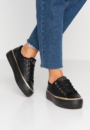 Baskets basses - black