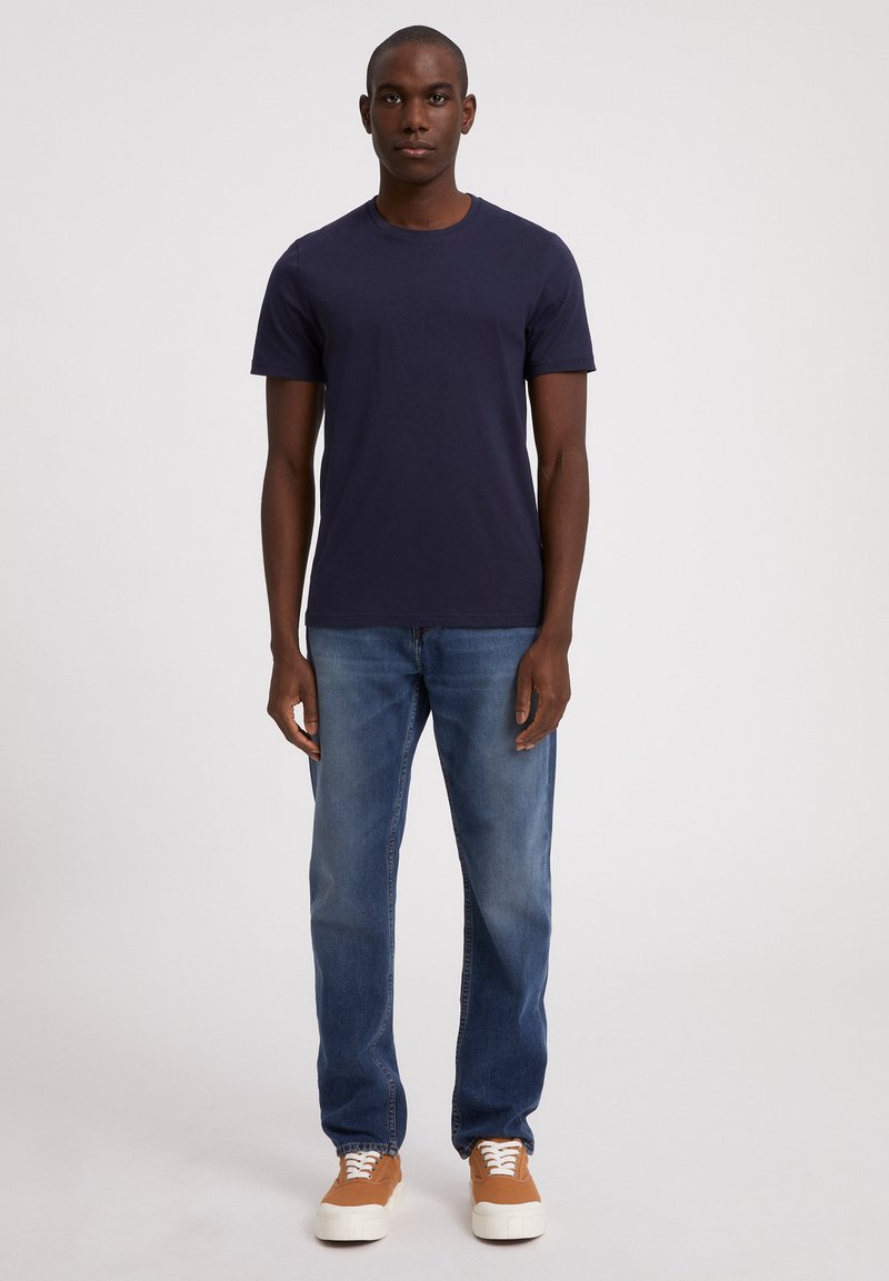 ARMEDANGELS JAAMES - Basic T-shirt - depth navy
