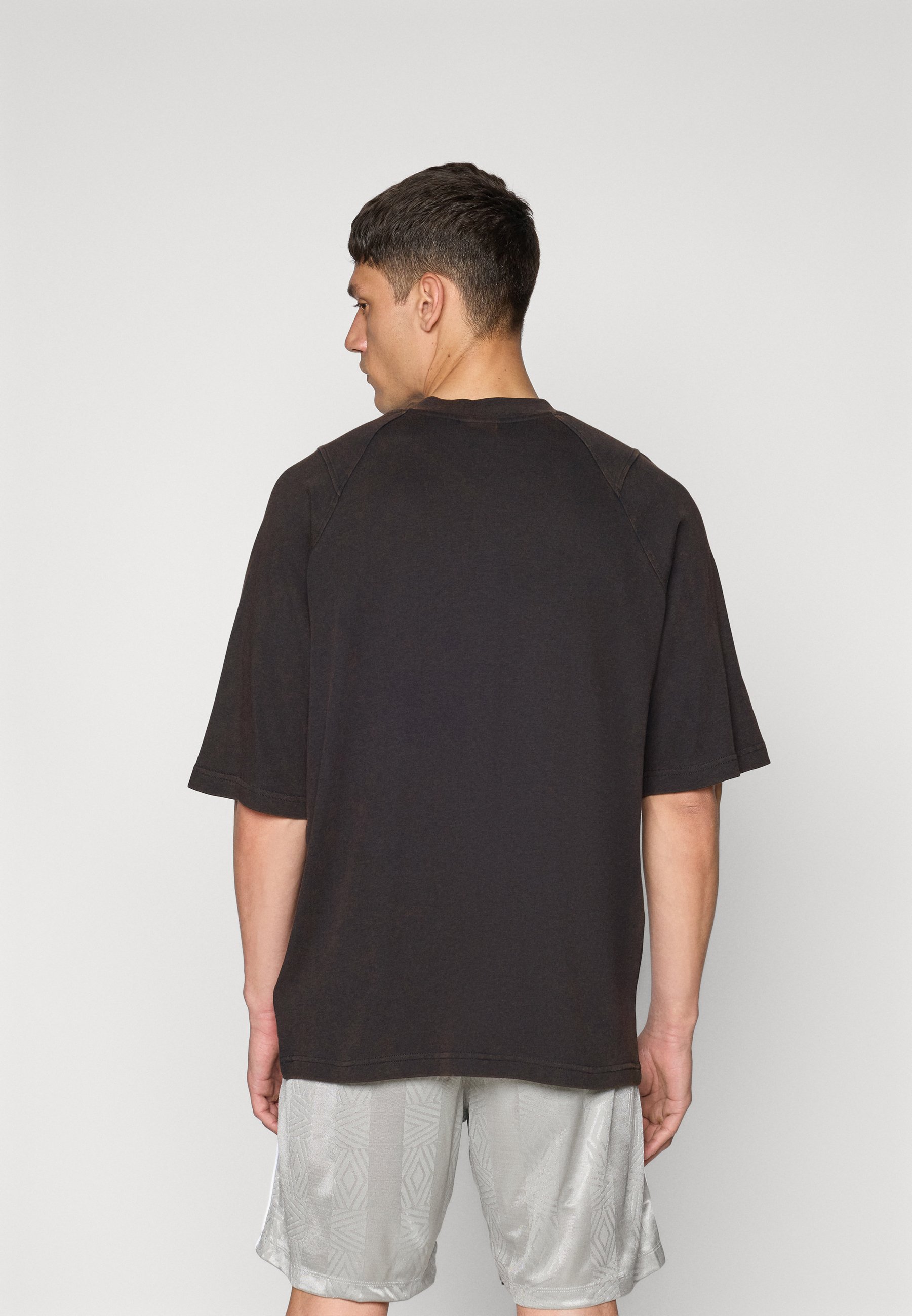 【UMBRO】 ★ Half Neck Short Sleeve T-shirt & Shorts SET UP Amazon.com: Umbro Boys' Youth Soccer 4-Piece Short Sleeve