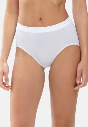 Weiße Hochbundpanties aus glattem Stoff, mit einem elastischen Bund und nahtlosen Kanten für zusätzlichen Komfort. Keine sichtbaren Muster oder Akzente.