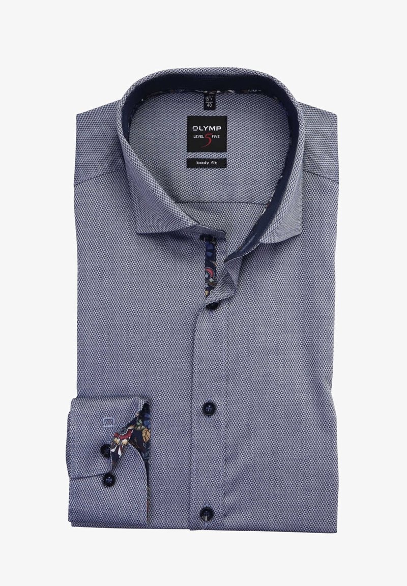 Camicia blu a fantasia con colletto a punta, sfoderata internamente con un motivo floreale, polsini con bottone e etichetta del marchio per una vestibilità aderente.